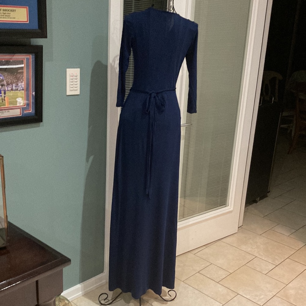 Dress - Picture 5 of 7